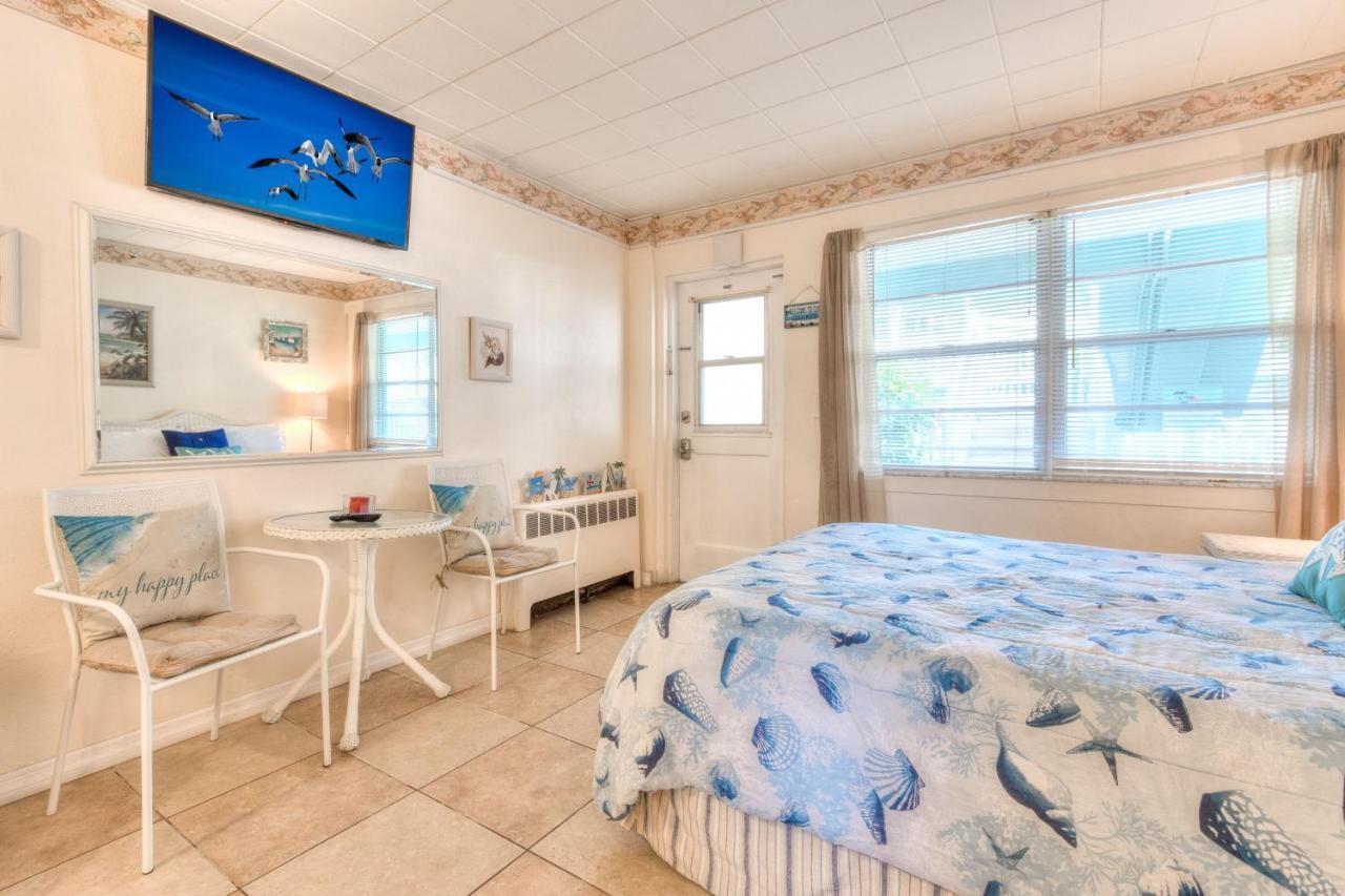 Tropic Terrace #16 - Beachfront Rental Apts St. Pete Beach Exteriör bild