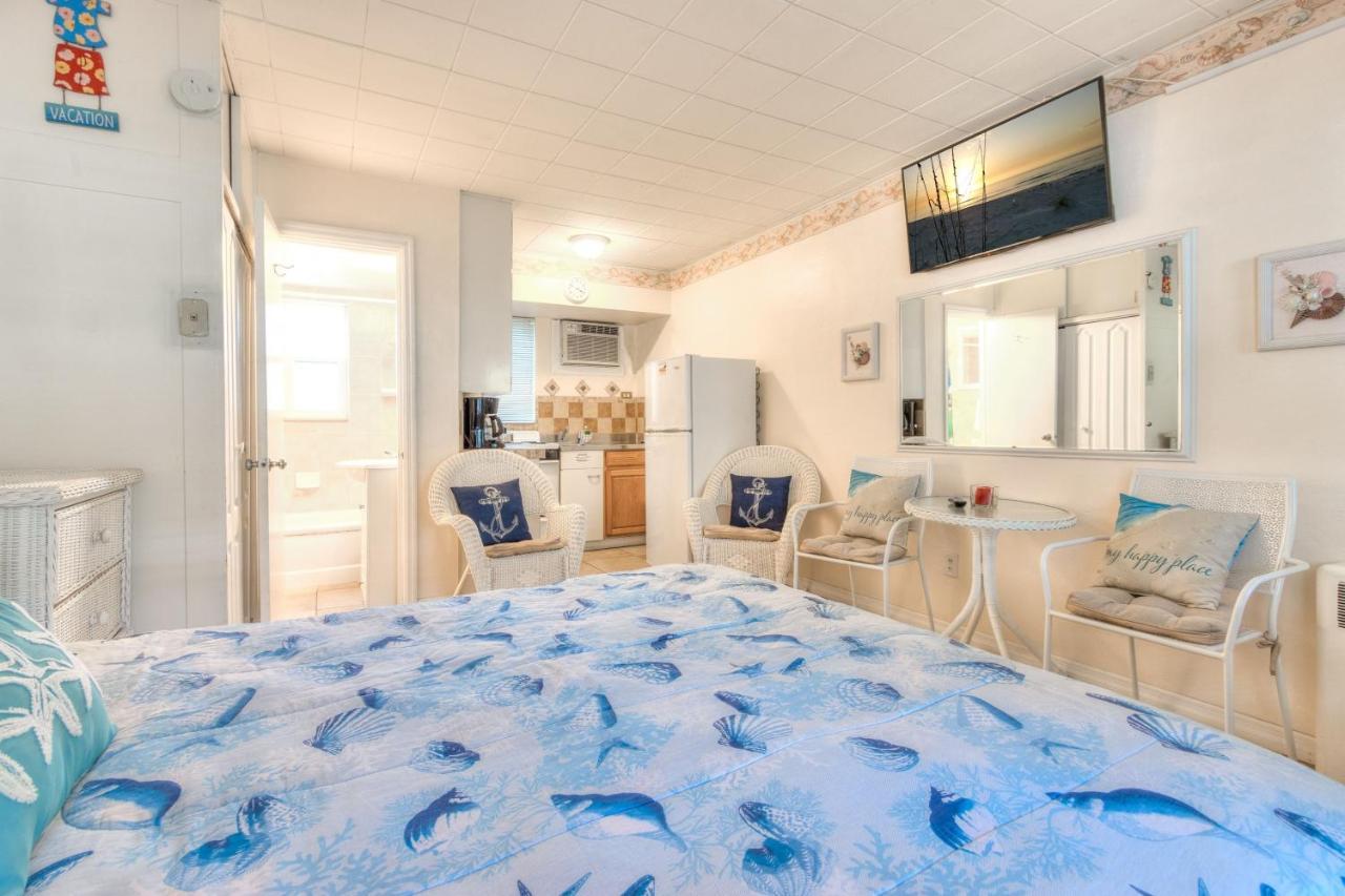 Tropic Terrace #16 - Beachfront Rental Apts St. Pete Beach Exteriör bild