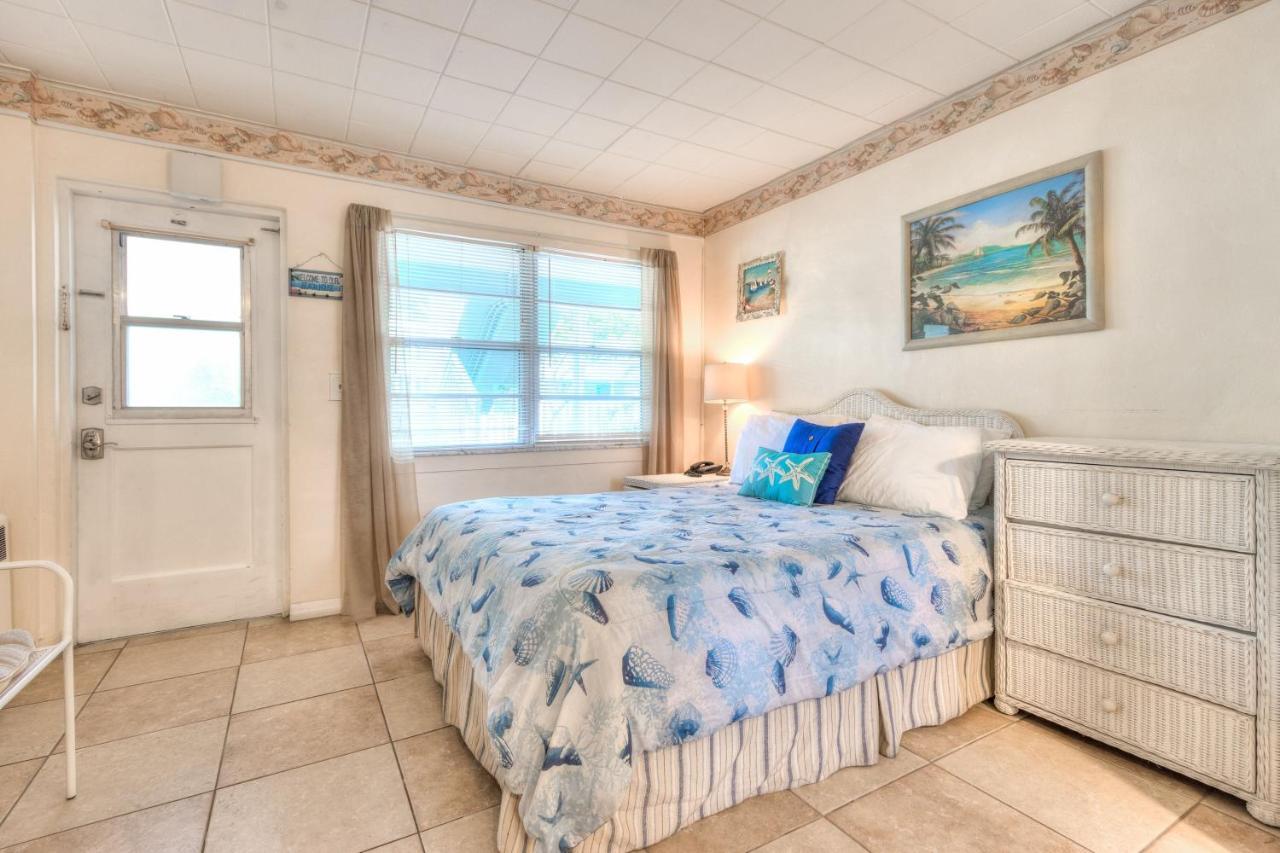 Tropic Terrace #16 - Beachfront Rental Apts St. Pete Beach Exteriör bild
